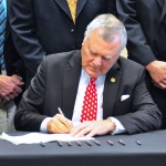 Deal to order agencies to prepare for medical marijuana law